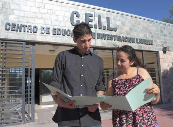 Titularización docente por concurso público de antecedentes y oposición