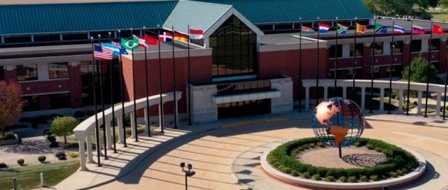 Ministerio distribuirá cientos de Biblias a inmigrantes en Dallas-Fort Worth, Texas