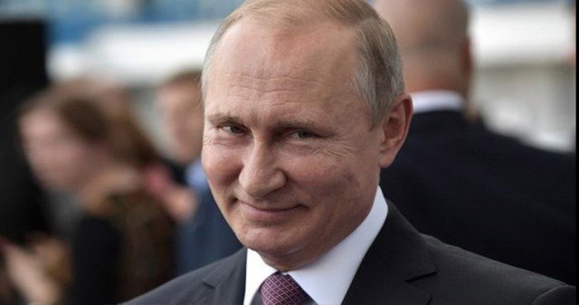 Rusia aprueba inclusión de Dios en la Constitución y matrimonio sólo heterosexual