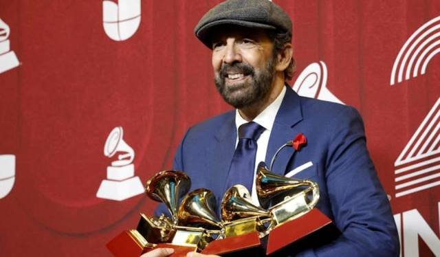 Juan Luis Guerra agradece a Jesús al triunfar en los Grammy Latino